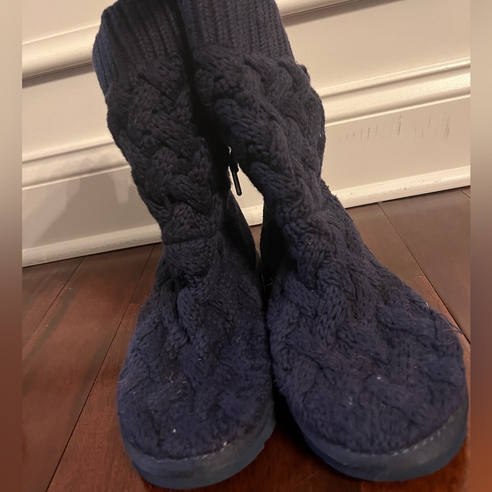 UGG Lottie Navy Sweater Knit Bow Boots Big kids Sz 7 Pull On
